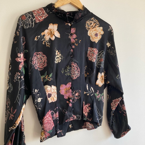 Zara Tops - Zara Floral Print Lace Detail Top